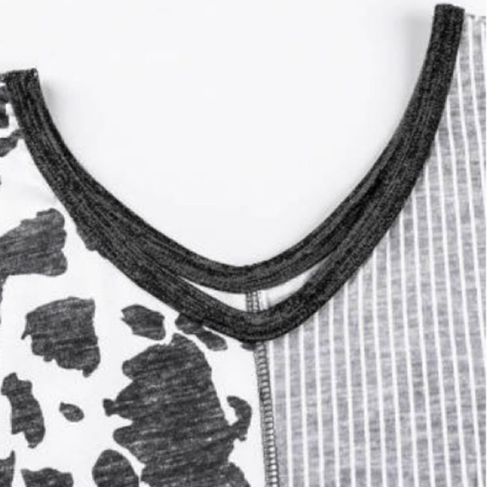 Gray Spot & Color Block Blouse - Picture 6 of 9